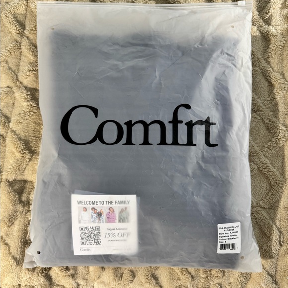 Brand new authentic Comfrt Signature matching set in Blackberry, size Small - Picture 6 of 7